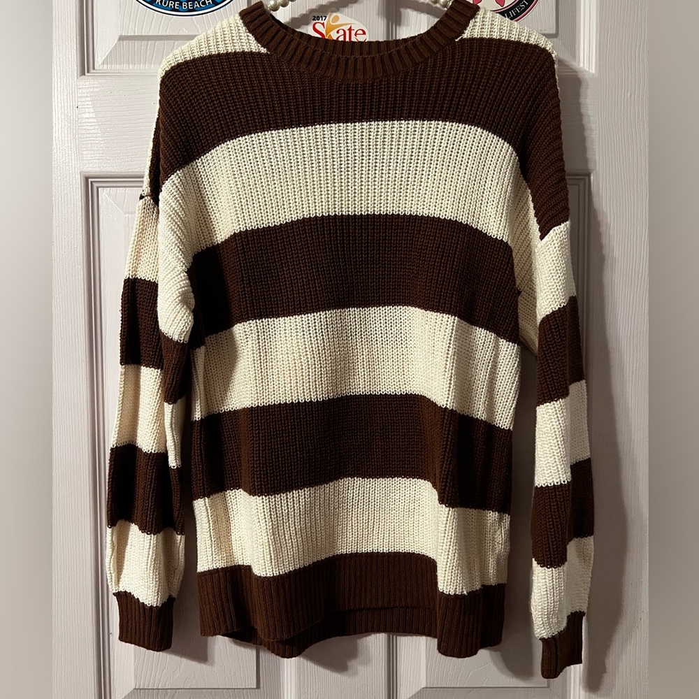 Brown and Cream Hollister Sweater